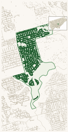 Map of Leaside-Bennington showing the neighbourhood outlined in green with every city-owned street tree as a dark-green dot, plus a locator inset showing its position in Toronto.