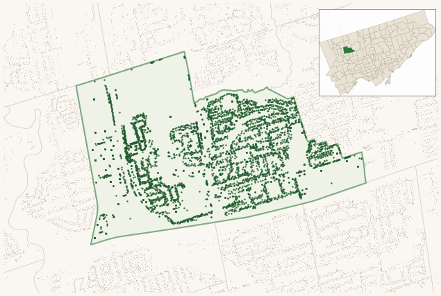 Map of Oakdale-Beverley Heights showing the neighbourhood outlined in green with every city-owned street tree as a dark-green dot, plus a locator inset showing its position in Toronto.