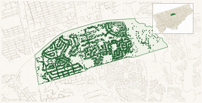 Map of St.Andrew-Windfields showing the neighbourhood outlined in green with every city-owned street tree as a dark-green dot, plus a locator inset showing its position in Toronto.
